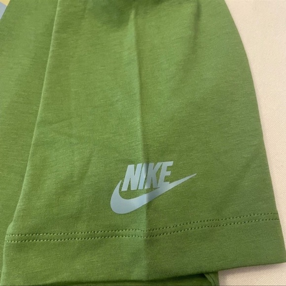 Boys Nike Logo Short Sleeve Shirt - Picture 5 of 5